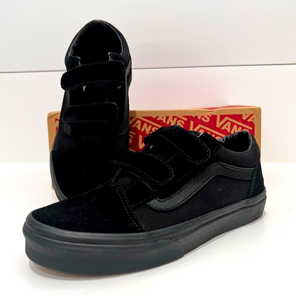 Vans Other - New Vans Old Skool V Skate Shoe - Big Kid - Black Monochrome kid size 3